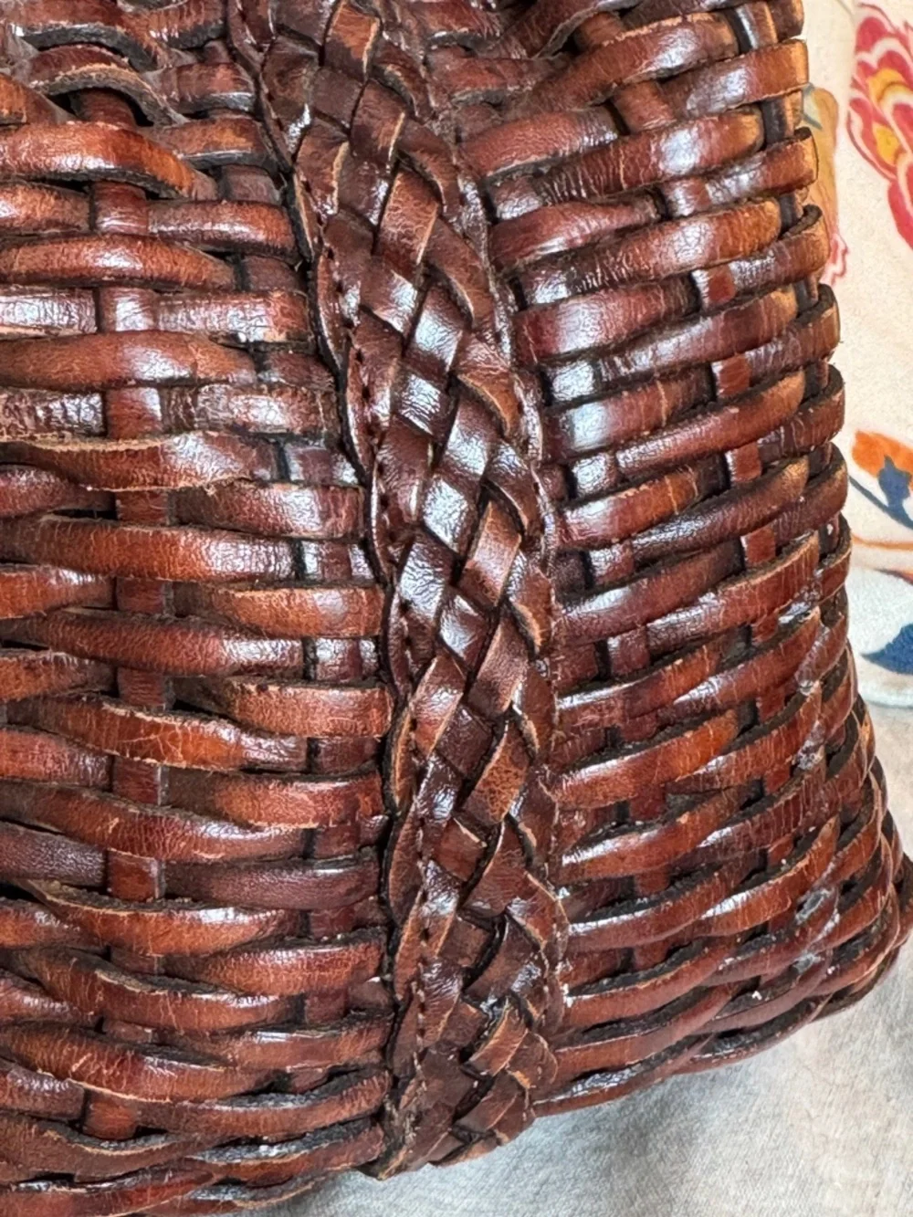 Vintage Woven Leather Crossbody Bag Brown Boho Artisan Basketweave Small Bucket - Picture 12 of 13